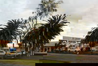 Boulevard Motel  Restaurant