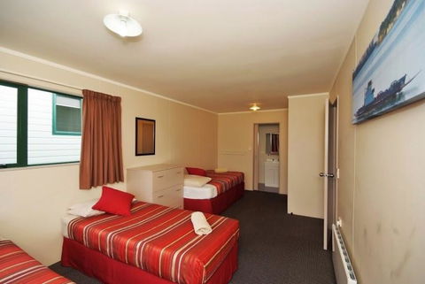 Omokoroa Kiwi Holiday Park & Thermal Hot Pools - Accommodation New Zealand 12