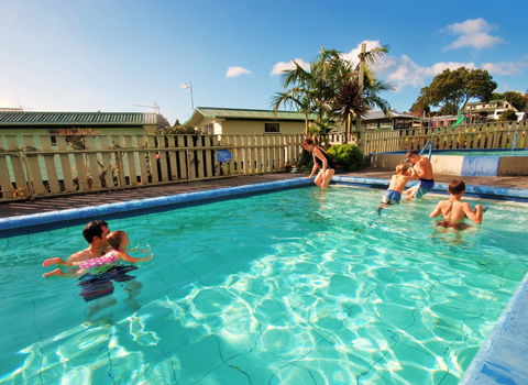 Omokoroa Kiwi Holiday Park & Thermal Hot Pools - Accommodation New Zealand 7