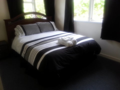 Ancient Briton Hotel - Accommodation New Zealand 4