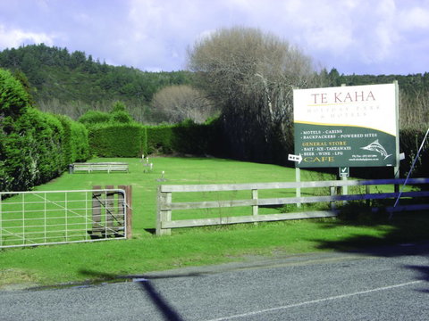 Te Kaha Holiday Park, Motel & Cafe - Accommodation New Zealand 3