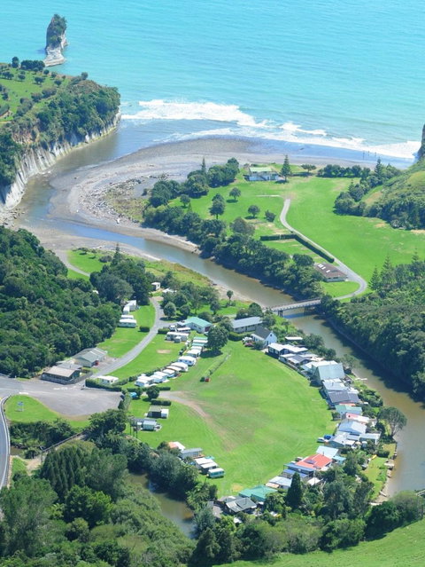 Onaero Bay Holiday Park - Accommodation New Zealand 0