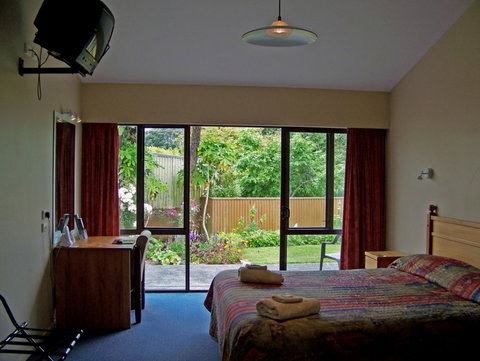 Karamea Village Hotel - Accommodation New Zealand 3