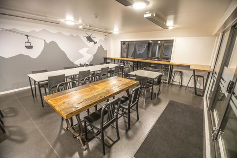 YHA Queenstown Lakefront - Accommodation New Zealand 6