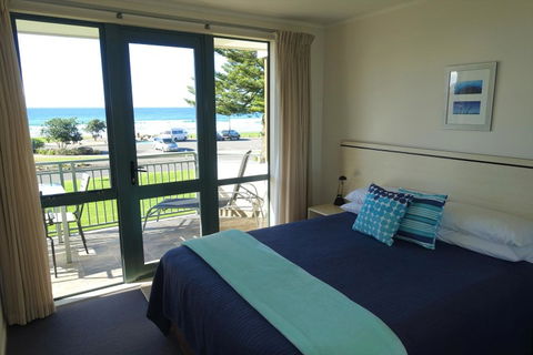 Beachpoint Apartments - Accommodation New Zealand 4