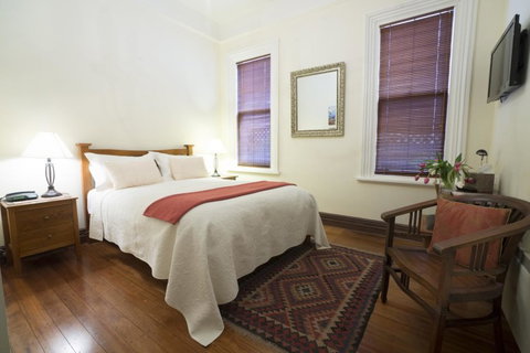 Classic Villa - Accommodation New Zealand 10