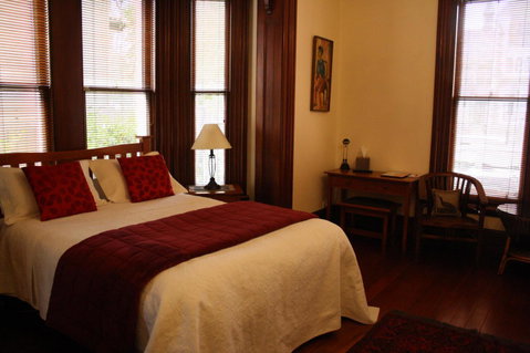 Classic Villa - Accommodation New Zealand 8