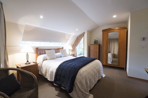 Classic Villa - Accommodation New Zealand 12
