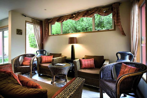 Classic Villa - Accommodation New Zealand 5