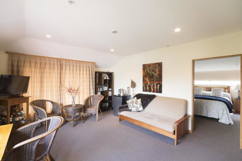 Classic Villa - Accommodation New Zealand 3