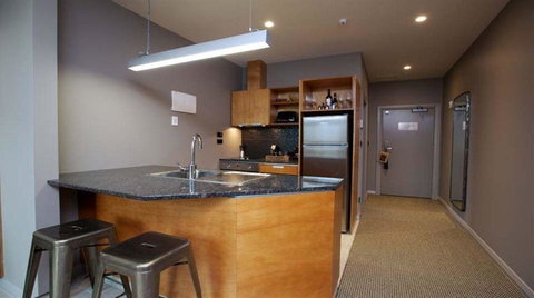 King & Queen Hotel Suites - Accommodation New Zealand 2