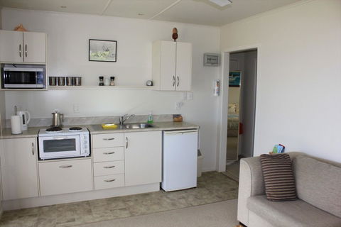 Ahipara Tides Beachfront Accommodation - Accommodation New Zealand 2