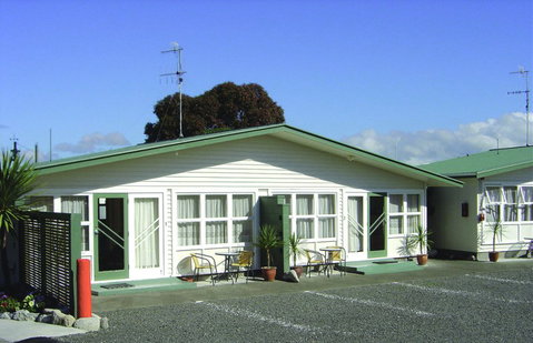 Affordable Westshore Holiday Park - Accommodation New Zealand 0