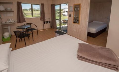 Martinborough TOP 10 Holiday Park - Accommodation New Zealand 7