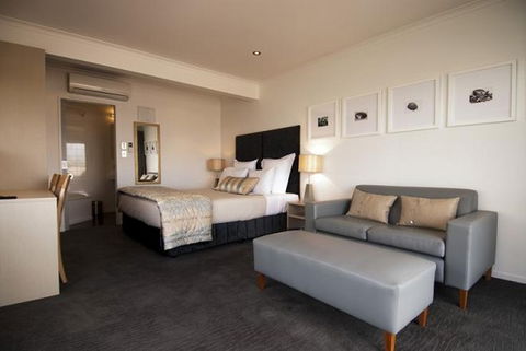 Marineland Motel & Restaurant - Accommodation New Zealand 4