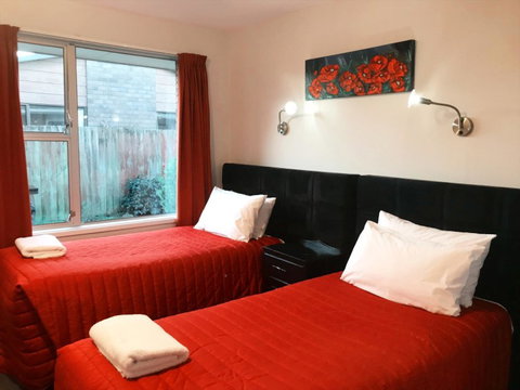 Coachman Motel, Tours & Rentals - Accommodation New Zealand 3