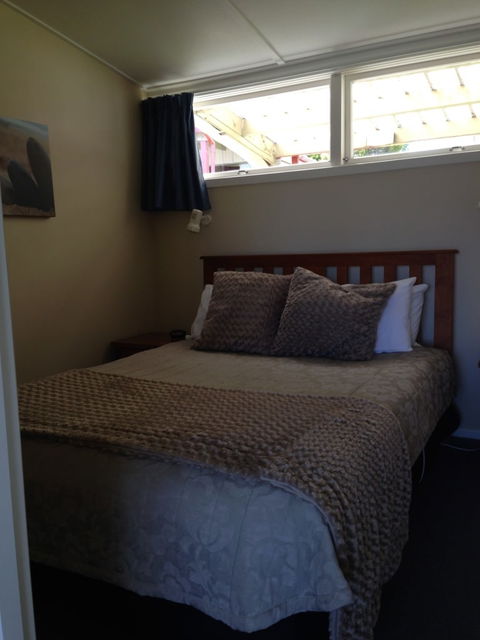 Manapouri Lakeview Motor Inn - Accommodation New Zealand 12