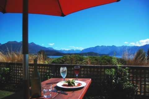 Manapouri Lakeview Motor Inn - Accommodation New Zealand 11