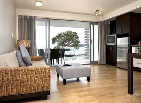 Sea Spray Suites - Heritage Collection - Accommodation New Zealand 9