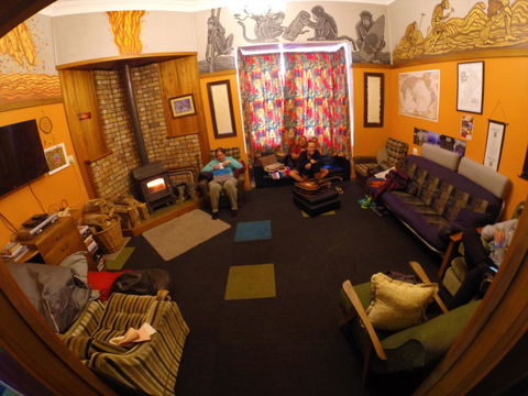 Bazils Hostel & Surf School - Accommodation New Zealand 5