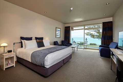The White Morph - Heritage Collection - Accommodation New Zealand 16