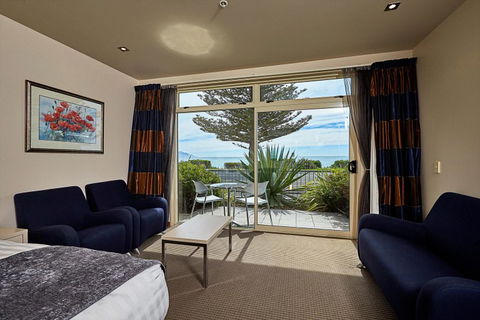 The White Morph - Heritage Collection - Accommodation New Zealand 24
