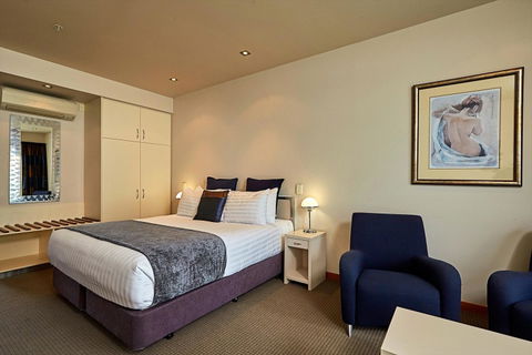 The White Morph - Heritage Collection - Accommodation New Zealand 15
