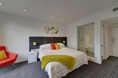The Devon Hotel New Plymouth - Accommodation New Zealand 1