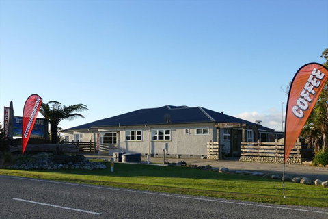 Little Wanganui Hotel - Accommodation New Zealand 9