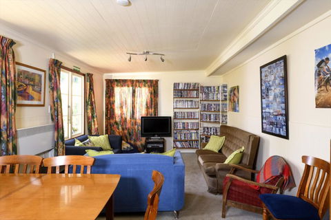 YHA Kinloch Lodge - Accommodation New Zealand 7