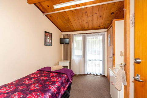 YHA New Plymouth, Sunflower Lodge - Accommodation New Zealand 9