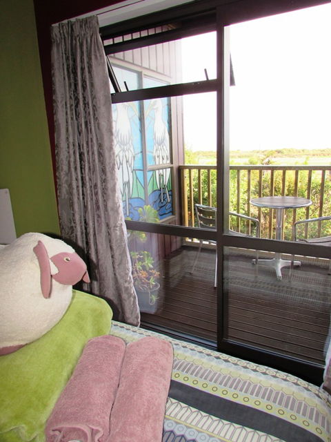 YHA Hokitika, Bridsong Lodge - Accommodation New Zealand 5