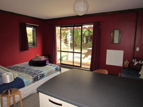 YHA Hokitika, Bridsong Lodge - Accommodation New Zealand 14