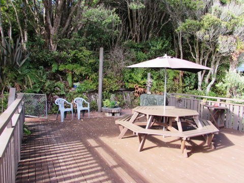 YHA Hokitika, Bridsong Lodge - Accommodation New Zealand 10