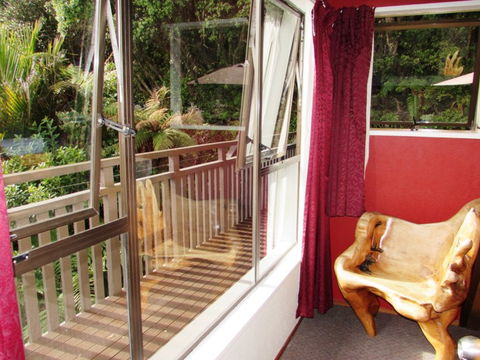 YHA Hokitika, Bridsong Lodge - Accommodation New Zealand 2