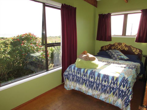 YHA Hokitika, Bridsong Lodge - Accommodation New Zealand 3