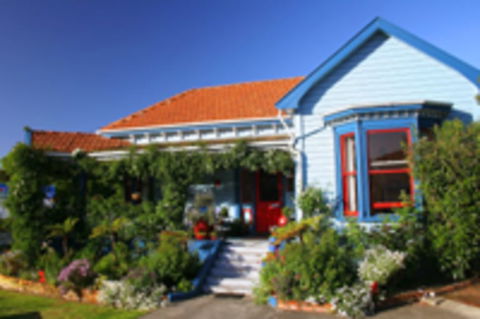 YHA Picton, The Villa - Accommodation New Zealand 0