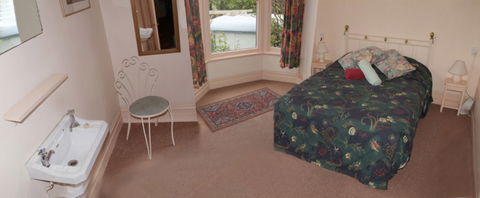 YHA Picton, The Villa - Accommodation New Zealand 5