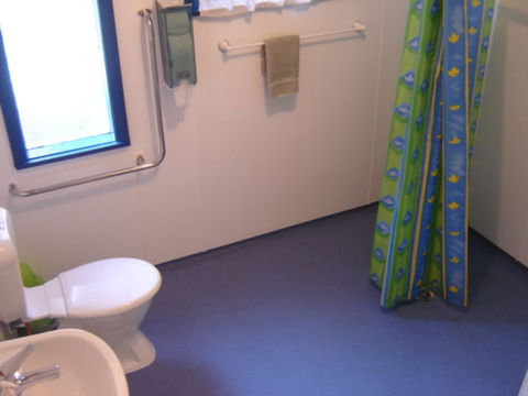 YHA Golden Bay, Annies Nirvana Lodge - Accommodation New Zealand 12