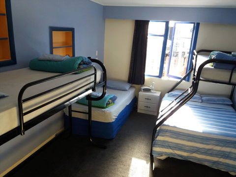 YHA Golden Bay, Annies Nirvana Lodge - Accommodation New Zealand 6