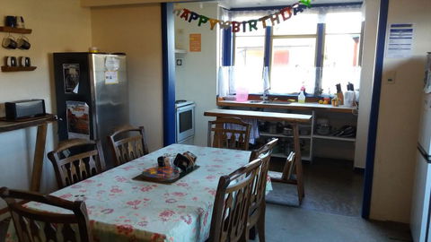 YHA Golden Bay, Annies Nirvana Lodge - Accommodation New Zealand 2