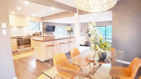 #1 GROUP STAY IN CHCH, TOP LOCATION, Best Value!!! - Accommodation New Zealand 2