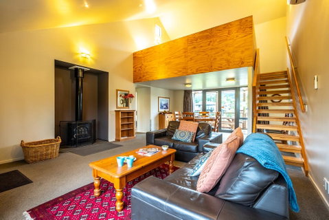 LAKE VILLA 461 - Accommodation New Zealand 3