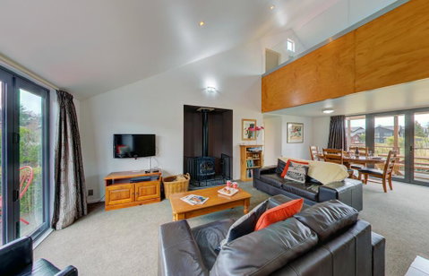 LAKE VILLA 464 - Accommodation New Zealand 1