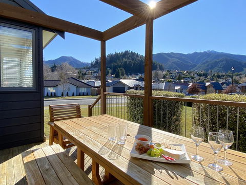 LAKE VILLA 465 - Accommodation New Zealand 1