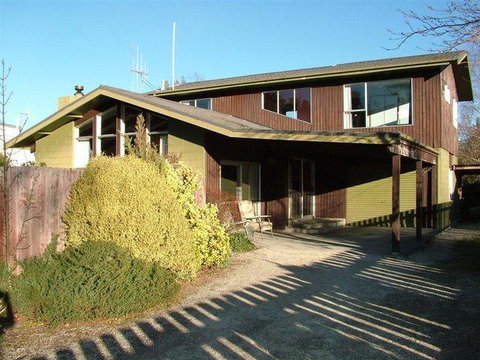 1 Woodbank Road - Accommodation New Zealand 0