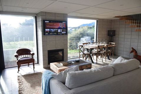 157 Field Way Luxury Lodge - Accommodation New Zealand 2
