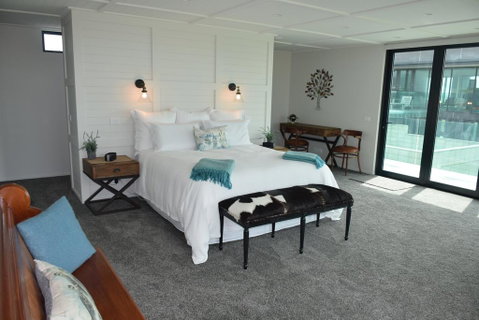 157 Field Way Luxury Lodge - Accommodation New Zealand 3