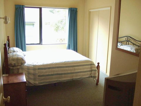 16a Torquay Tce - Accommodation New Zealand 1