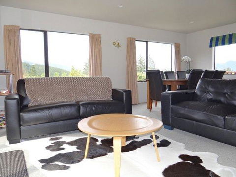 18 Acheron Heights - Accommodation New Zealand 2